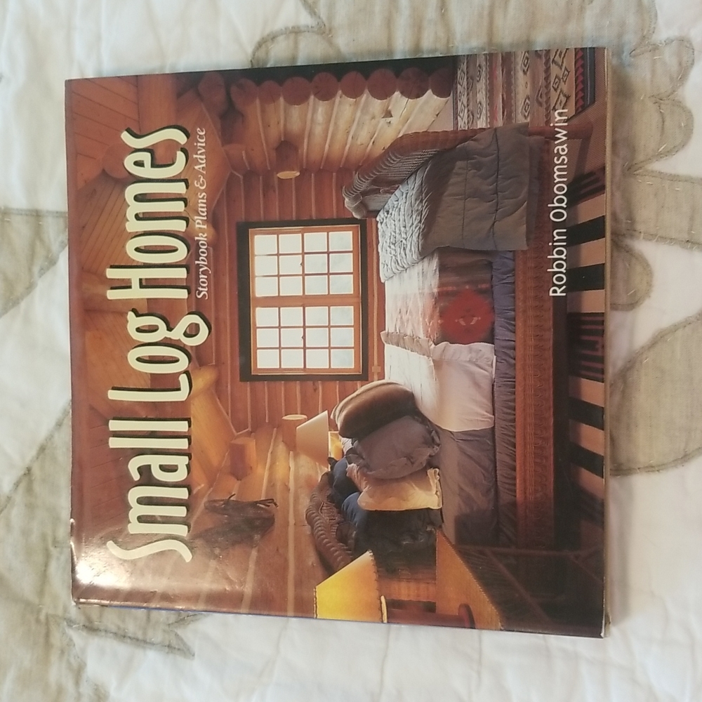 Book hard cover Small Log Homes